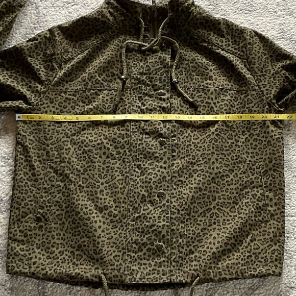 NWT KORI AMERICA JACKET SMALL Animal Print zip/snap/drawstring/pockets WASHABLE - Picture 13 of 13